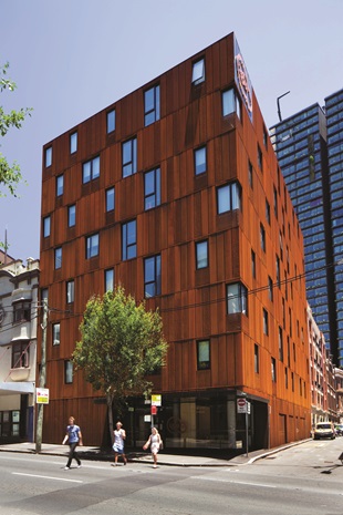 The cladding, made from REDCOR® weathering steel in the steel grade HW350, was also chosen to give the building a striking identity, and for its low maintenance requirements.